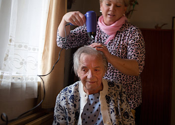 Pro klienty jsou charitní pečovatelky často jediným kontaktem zvenčí