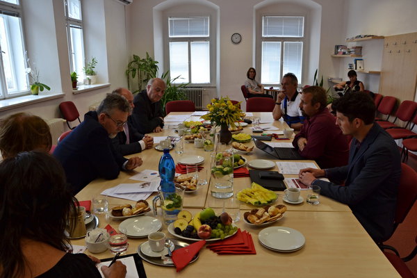 Zástupci olomouckých institucí otevřeli problematiku bezdomovectví 