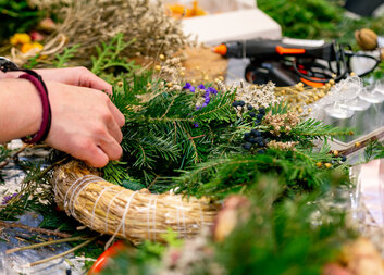 Olomoucké adventní věnce pomohou letos již čtrnáctým rokem sirotkům v Mongolsku